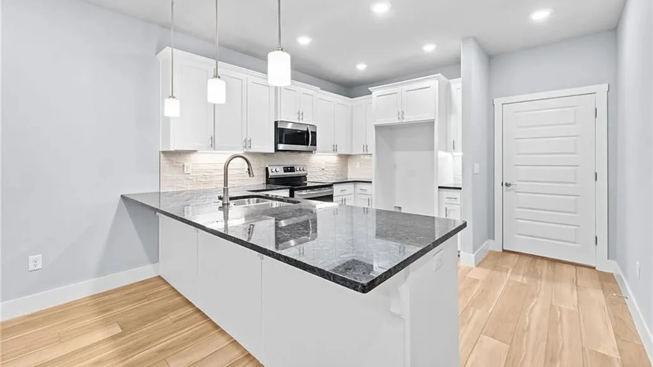 2220_Million_Ln_Townhome_for_Sale_Fayetteville_AR_72704_Kitchen_Countertop 2220 Million Ln Townhome for Sale - Fayetteville, AR 72704 - Kitchen Countertop