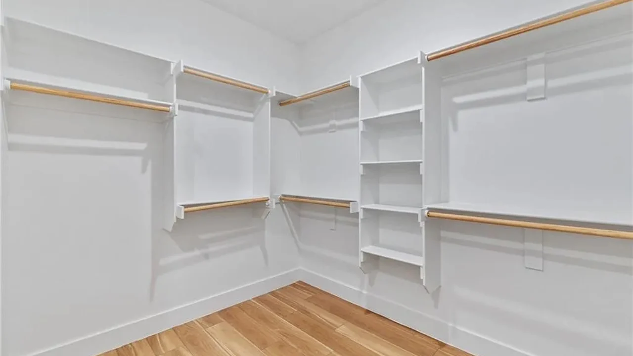 2220_Million_Ln_Townhome_for_Sale_Fayetteville_AR_72704_Walk-in_Closet 2220 Million Ln Townhome for Sale - Fayetteville, AR 72704 - Walk-in Closet