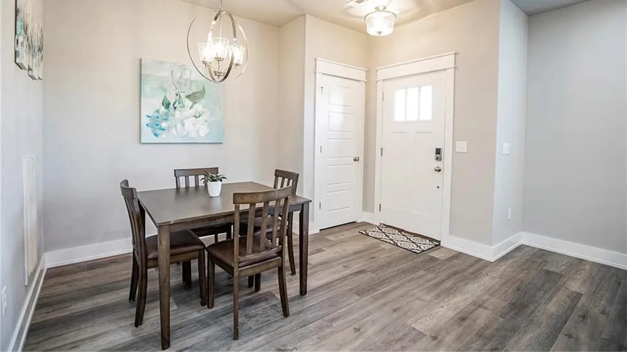 2578 N Ward Dr, Fayetteville, AR 72704 Townhome for Sale - Dining Area