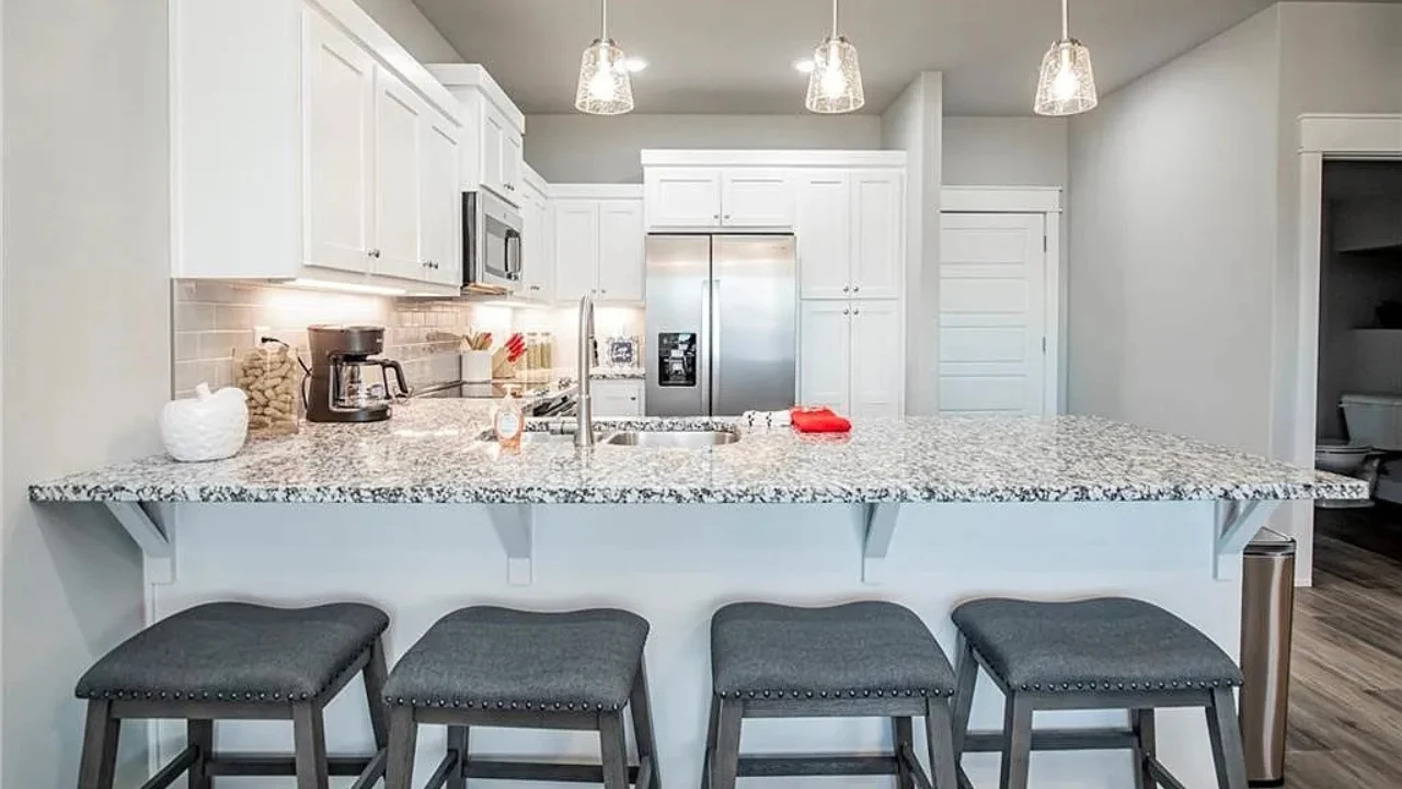 2578 N Ward Dr, Fayetteville, AR Townhome for Sale - Kitchen Bar