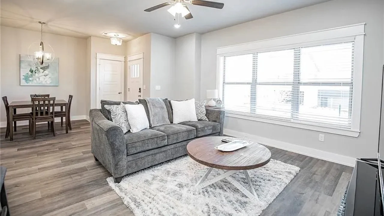 2578 N Ward Dr, Fayetteville, AR 72704 Townhome for Sale - Living Area