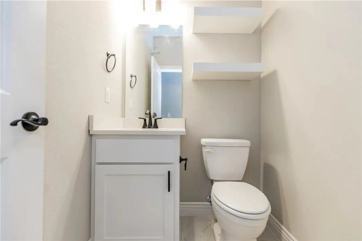 6608 SW Orange Ave, Bentonville, AR 72713 Home for Sale - Half Bathroom