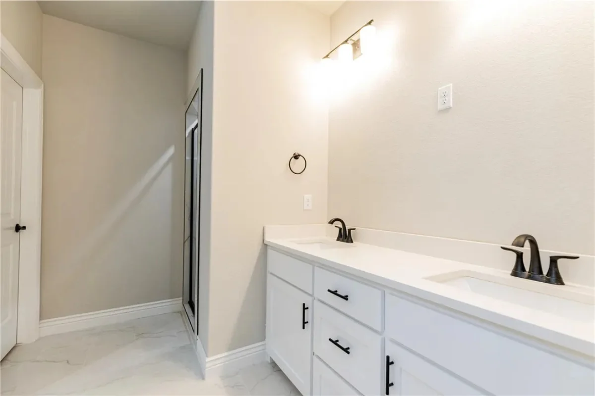 6608 SW Orange Ave, Bentonville, AR 72713 Home for Sale - His and Her Sinks
