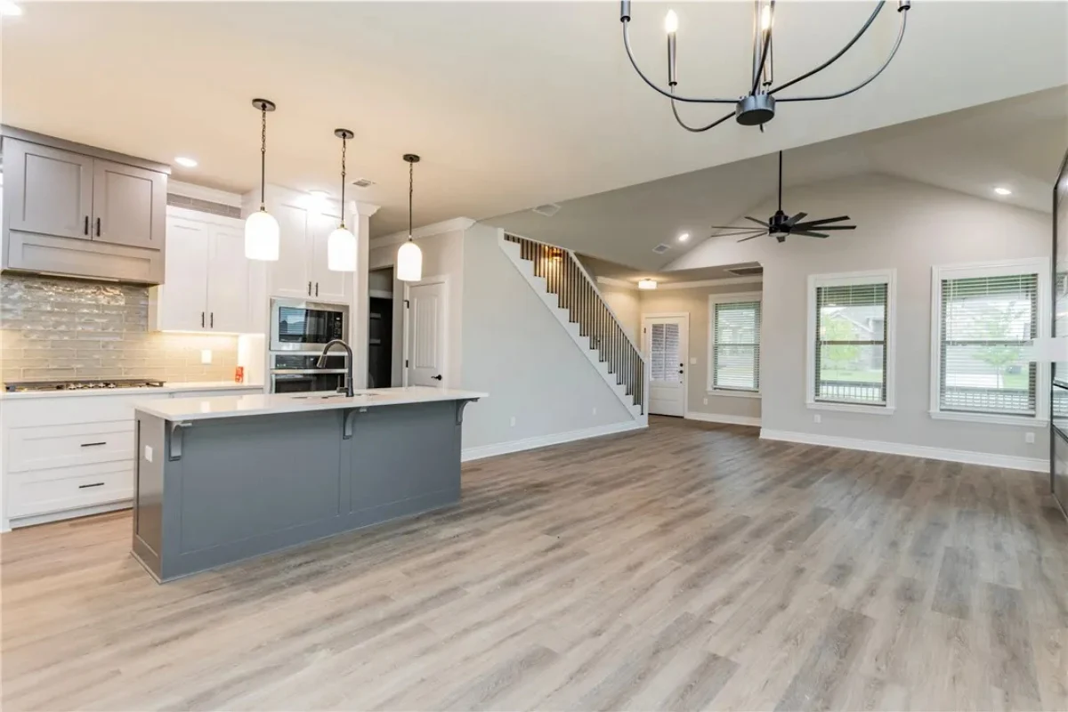 6608 SW Orange Ave, Bentonville, AR 72713 Home for Sale - Kitchen Island