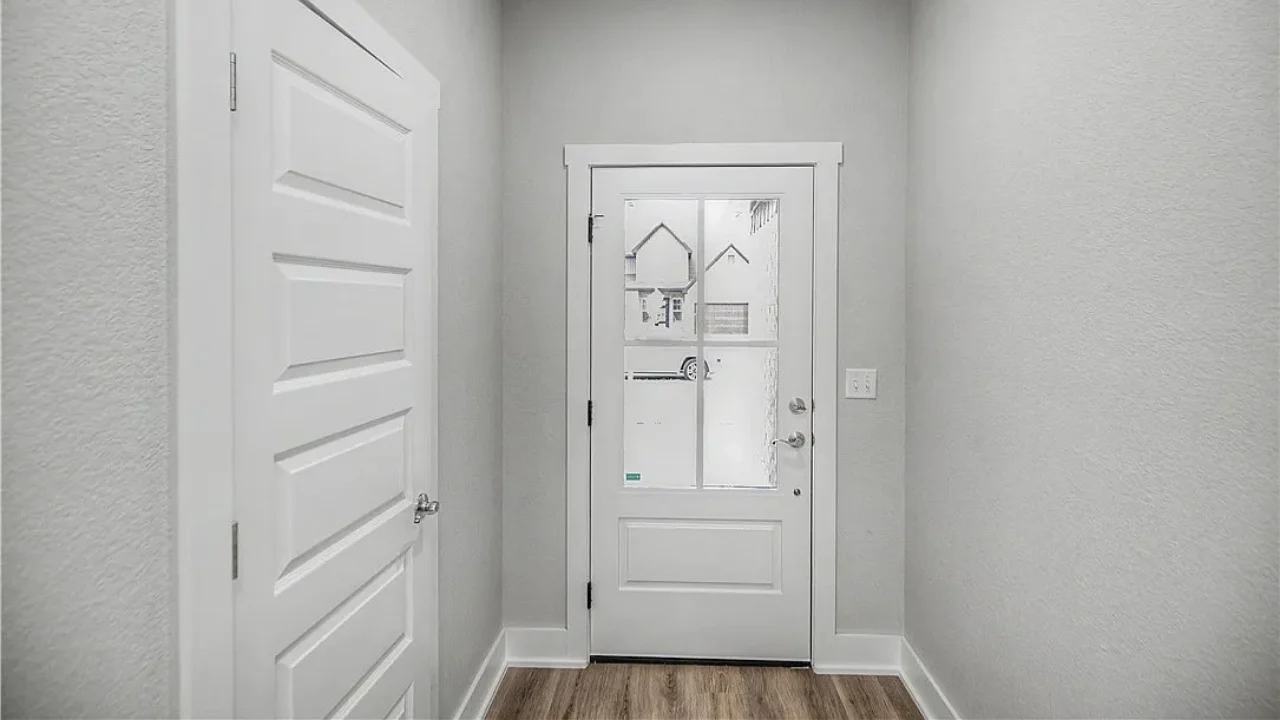 New Homes in Bentonville, AR - 6803 SW Orange Ave., Bentonville, AR 72712 - Entryway